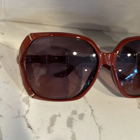 Gucci Red Sunglasses - Picture 2 of 9